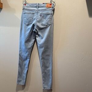 Levi’s 711 Skinny Levi Strauss Light Wash Blue Stretch Denim Women's Jeans Jean